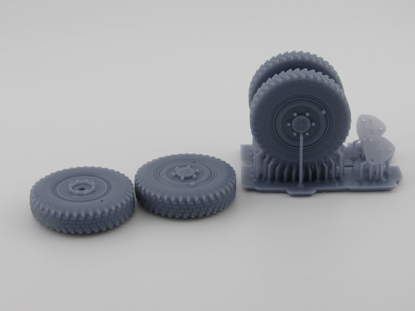 LMD016 - Sd.Kfz 222/223 Wheels For HobbyBoss Kits