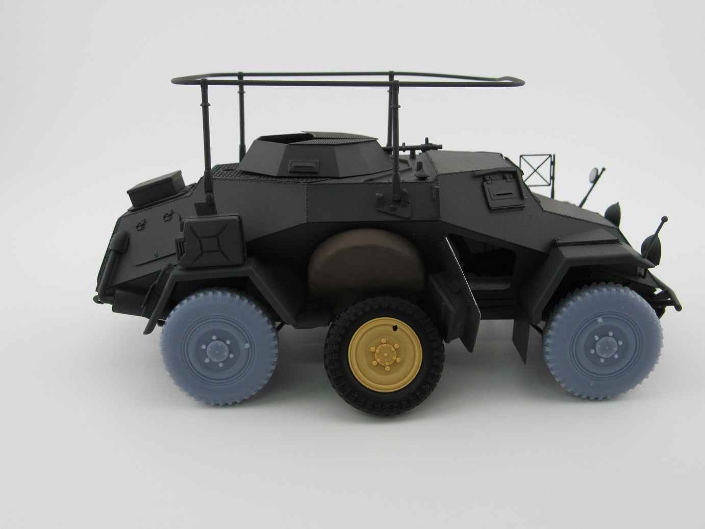 LMD016 - Sd.Kfz 222/223 Wheels For HobbyBoss Kits